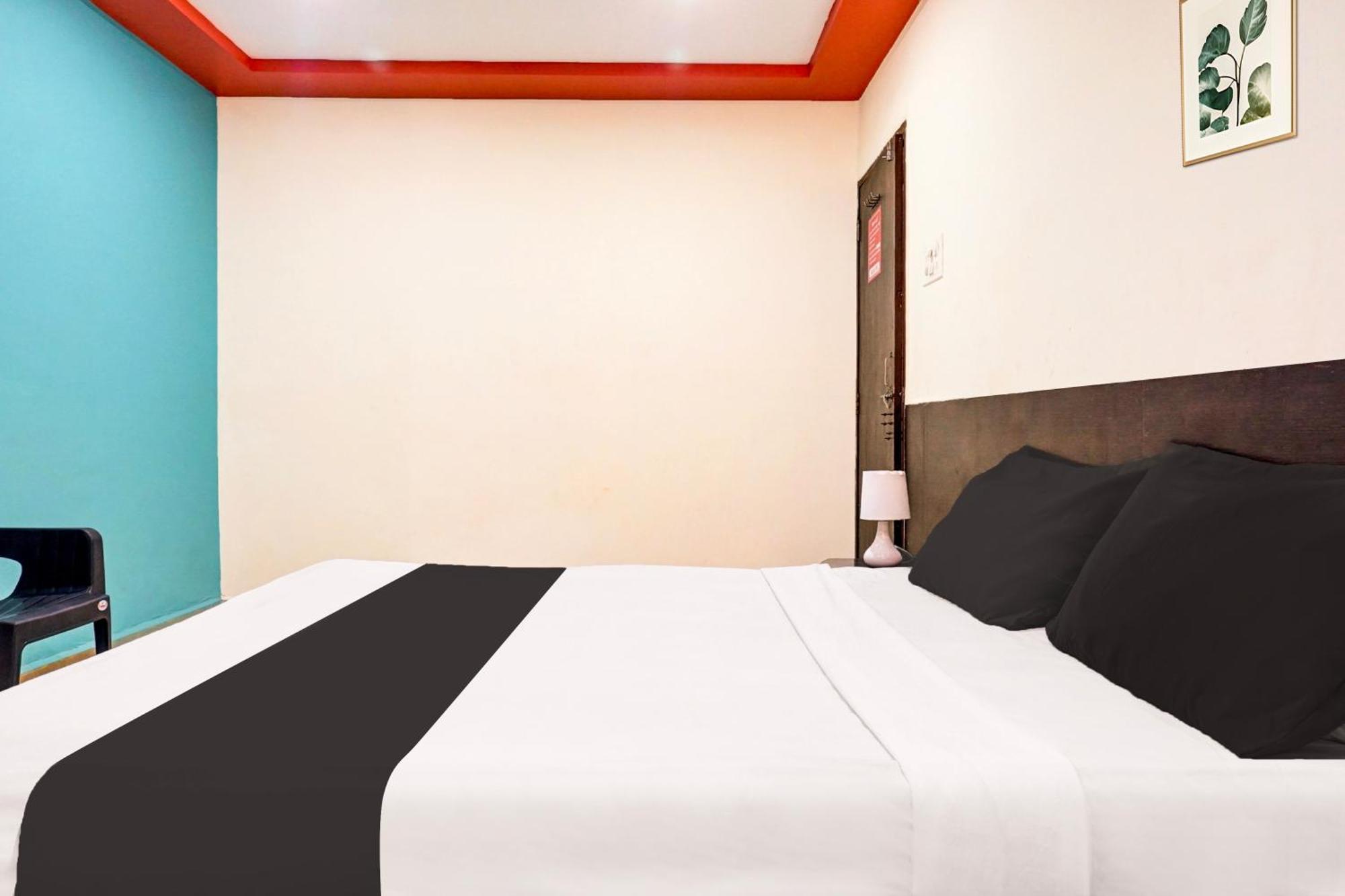 Hotel O Royal Lodge Koregaon المظهر الخارجي الصورة