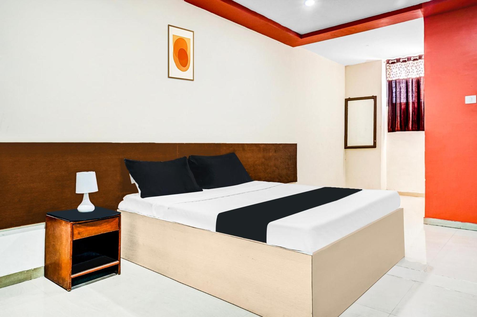 Hotel O Royal Lodge Koregaon المظهر الخارجي الصورة
