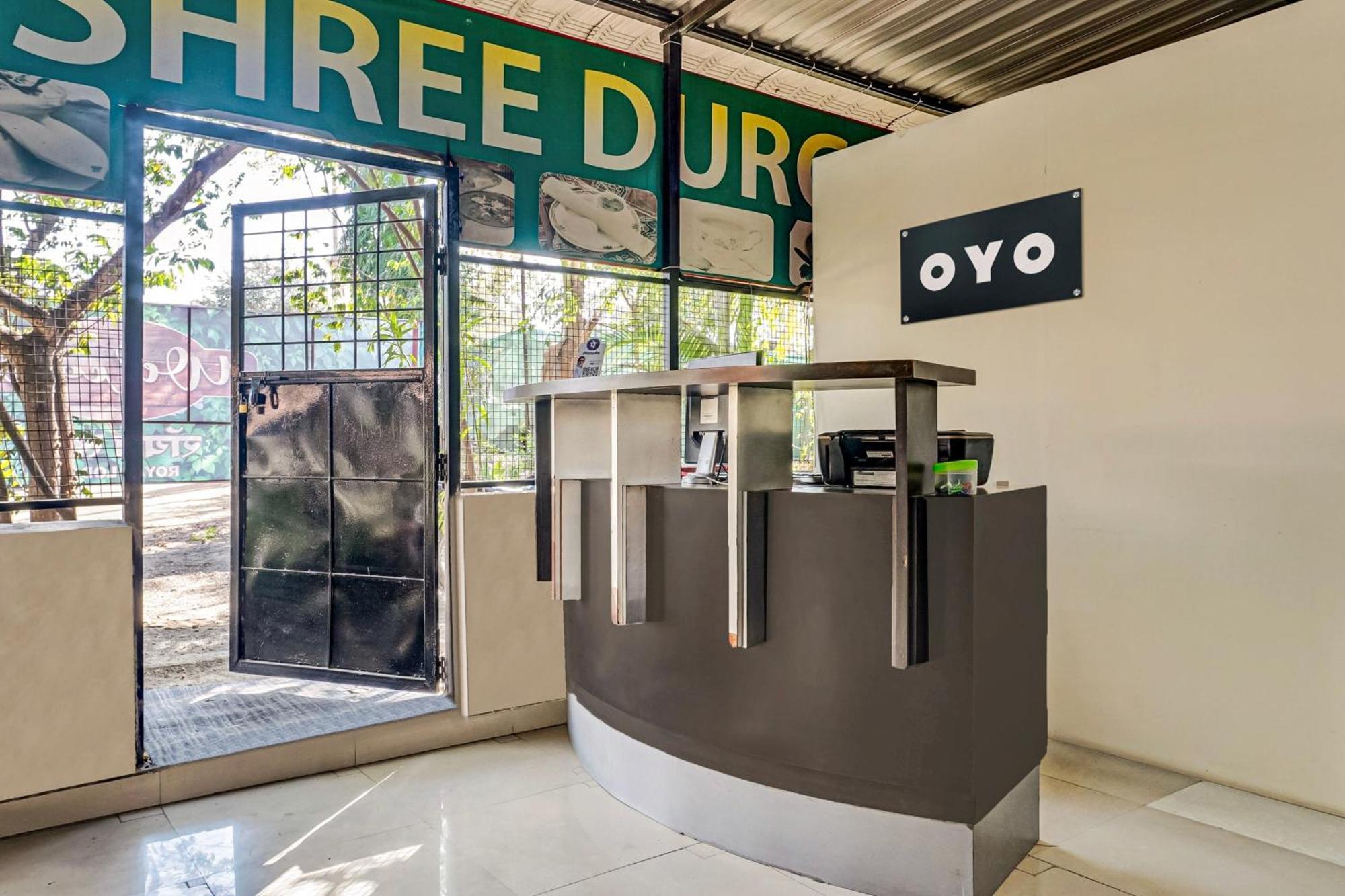 Hotel O Royal Lodge Koregaon المظهر الخارجي الصورة